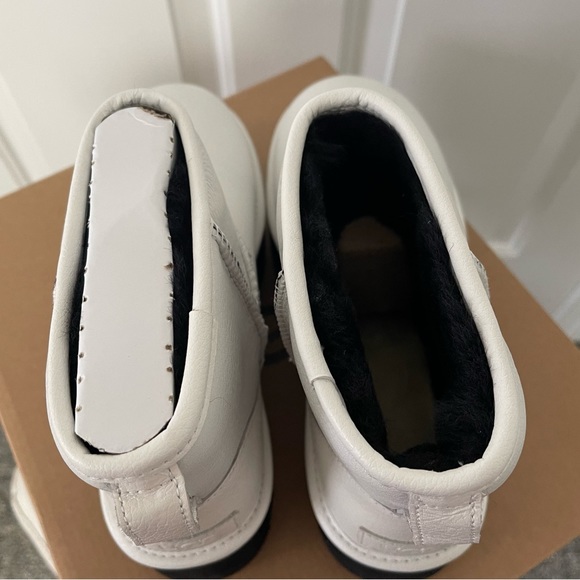 BRAND NEW UGG Mini Platform - Picture 4 of 7
